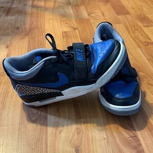 Men’s size 9 Nike Jordans